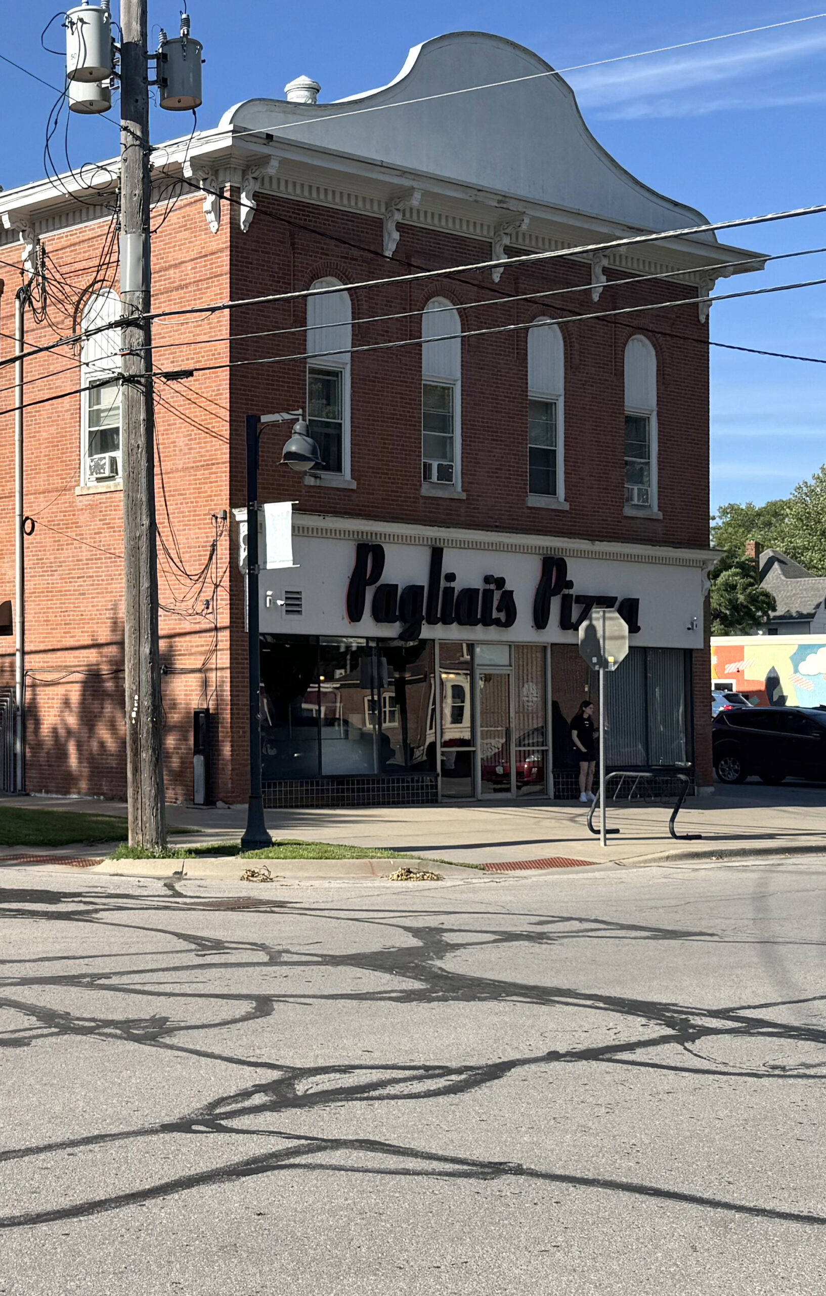 Building of Holub Apartments in Downtown Iowa City (moblie)